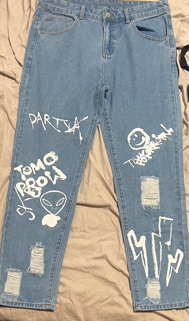 Pantalón vaquero marca SHEIN talla L. Como nuevos