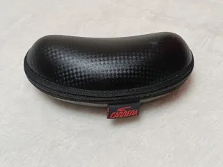 Gafas de sol Carrera + funda + toallita Nuevas