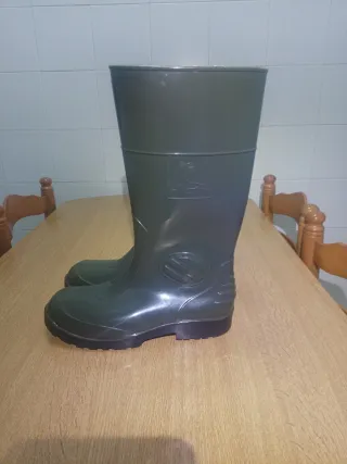 Botas de goma Mavinsa con punta de acero