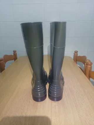 Botas de goma Mavinsa con punta de acero
