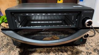 Cecotec Bake&Toast 1090 Black