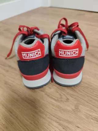 Zapatillas Munich Talla 40 Gris y Rojo