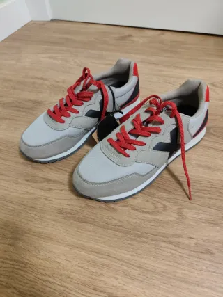 Zapatillas Munich Talla 40 Gris y Rojo
