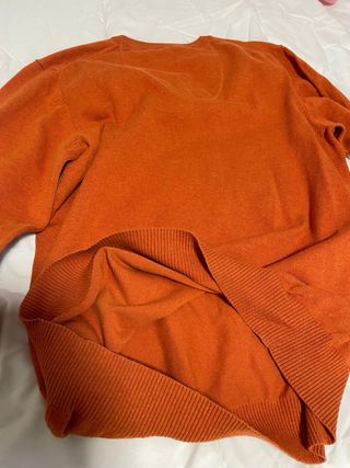 Jersey fino cuello pico naranja y verde