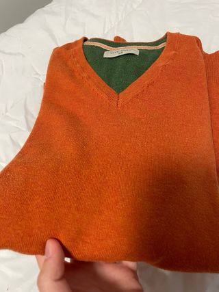 Jersey fino cuello pico naranja y verde