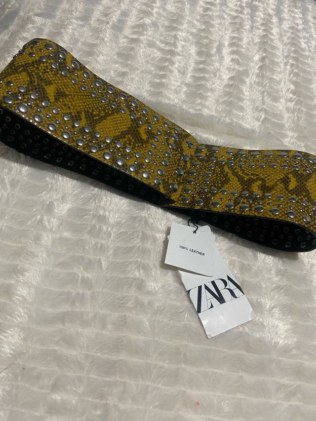 Cinturón Zara Piel Serpiente Tachuelas