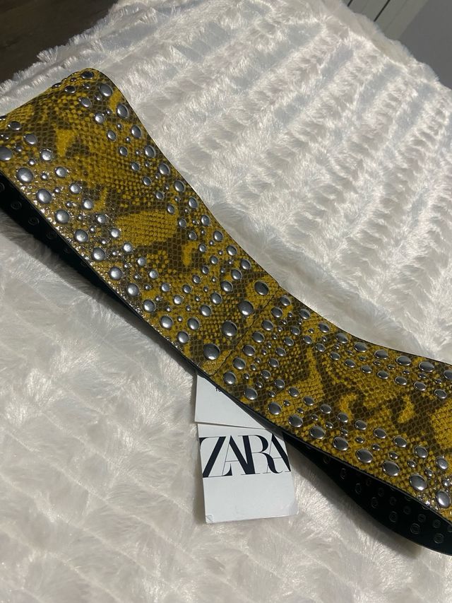 Cinturón Zara Piel Serpiente Tachuelas