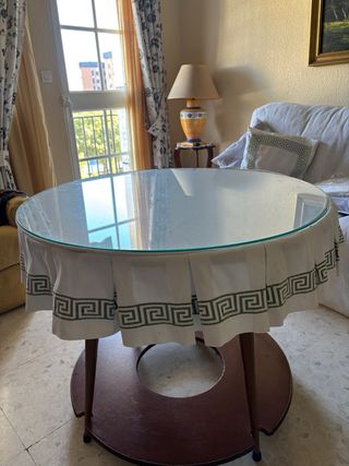 Mesa camilla redonda de madera con cristal