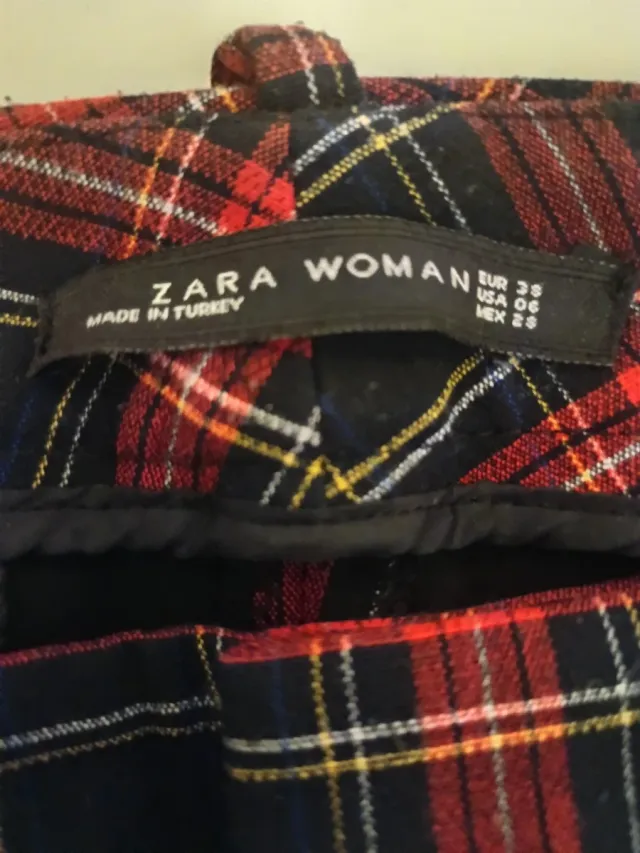 Pantalón Zara cuadros escoceses