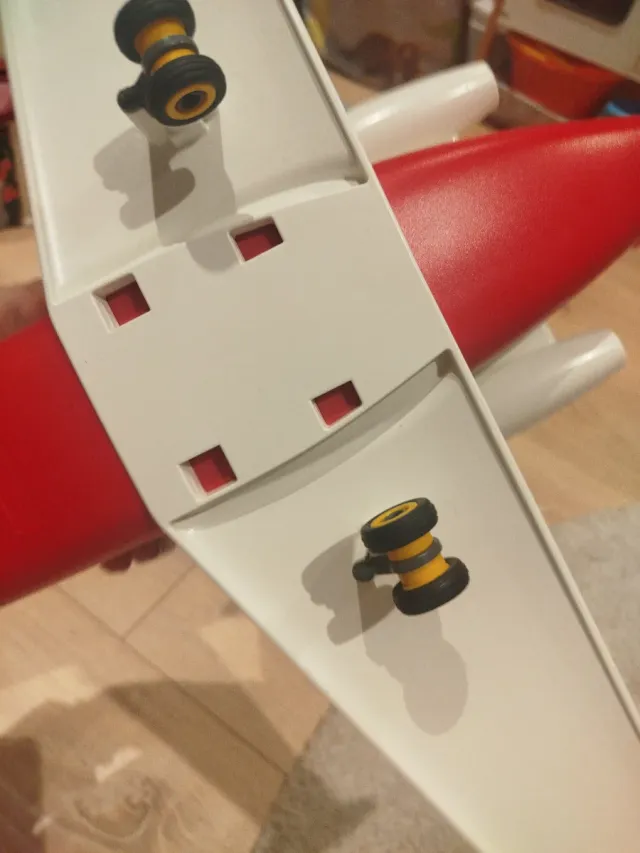 Avión Play Movil Blanco y Rojo