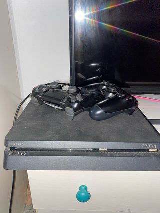 Consola Sony PS4 Negra