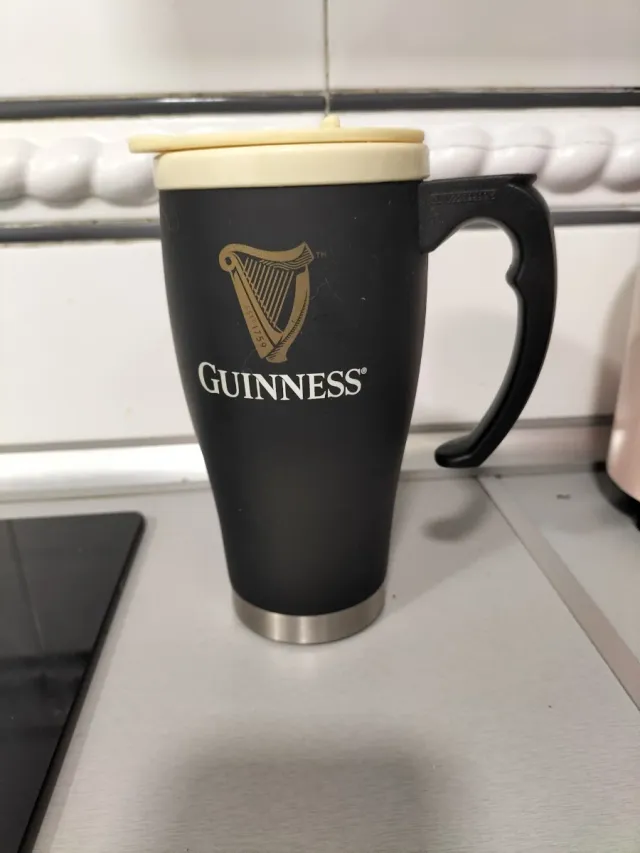 Termo Jarra Guinness Negro y Beige