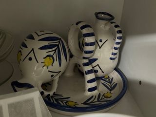 Figuras de porcelana decoradas