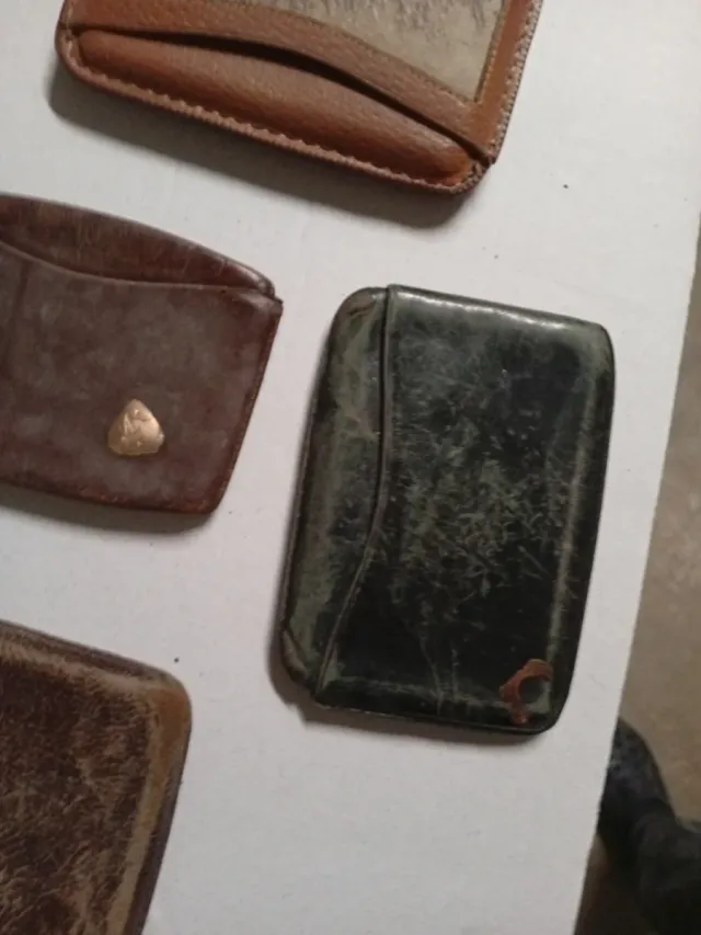Petacas antiguas de piel para tabaco 10 euros ud
