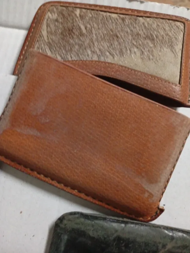 Petacas antiguas de piel para tabaco 10 euros ud