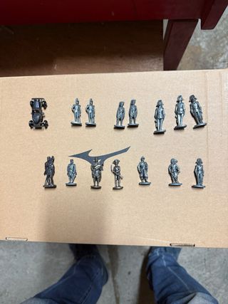 15 Soldatini Kinder + 4 Diorami