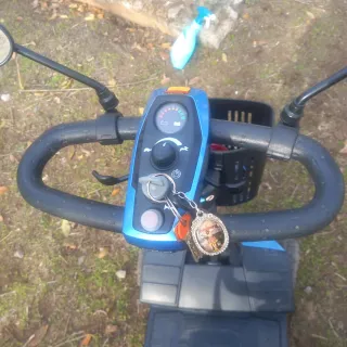 Scooter eléctrico 4 ruedas