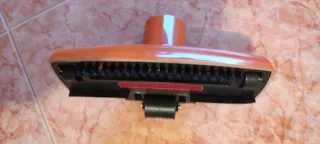 Aspiradora de mano enchufable