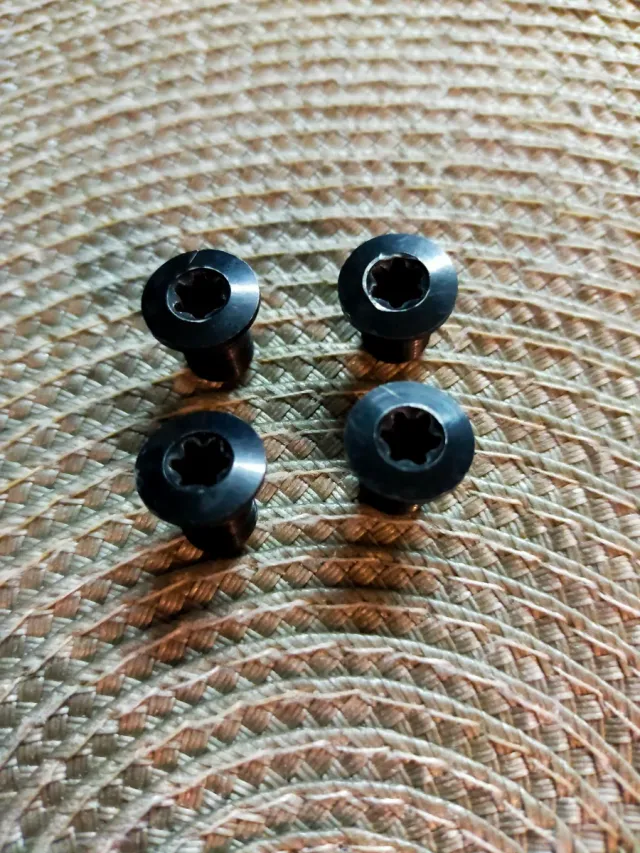 4 Tornillos Plato Shimano Dura Ace 9100