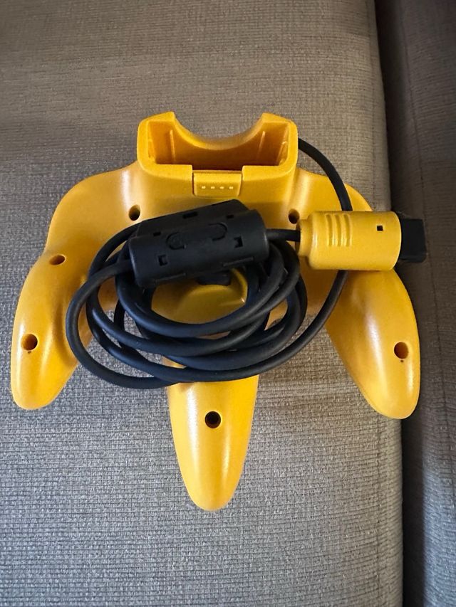 Mando Nintendo 64 Amarillo
