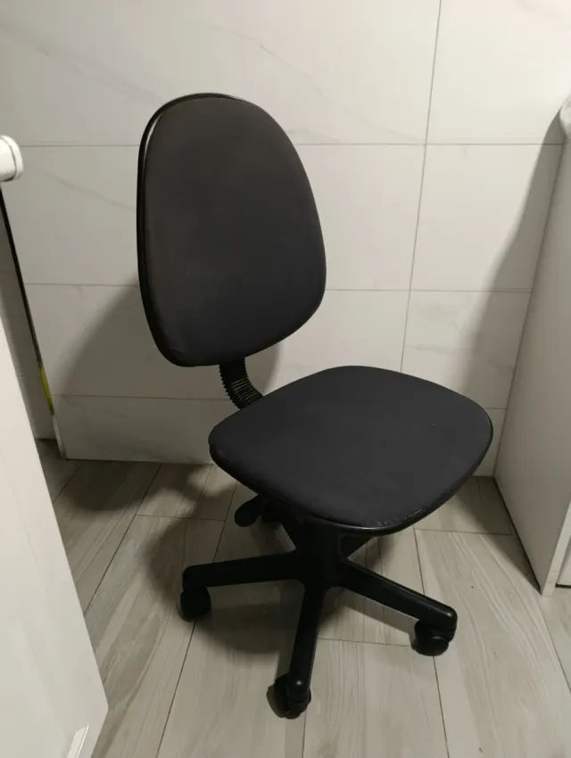 Silla escritorio gris