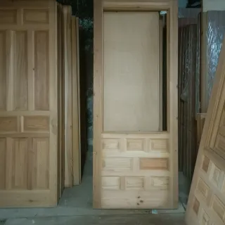 Puertas de madera maciza