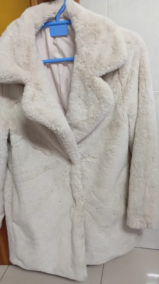 Abrigo mujer peluche beige talla M.