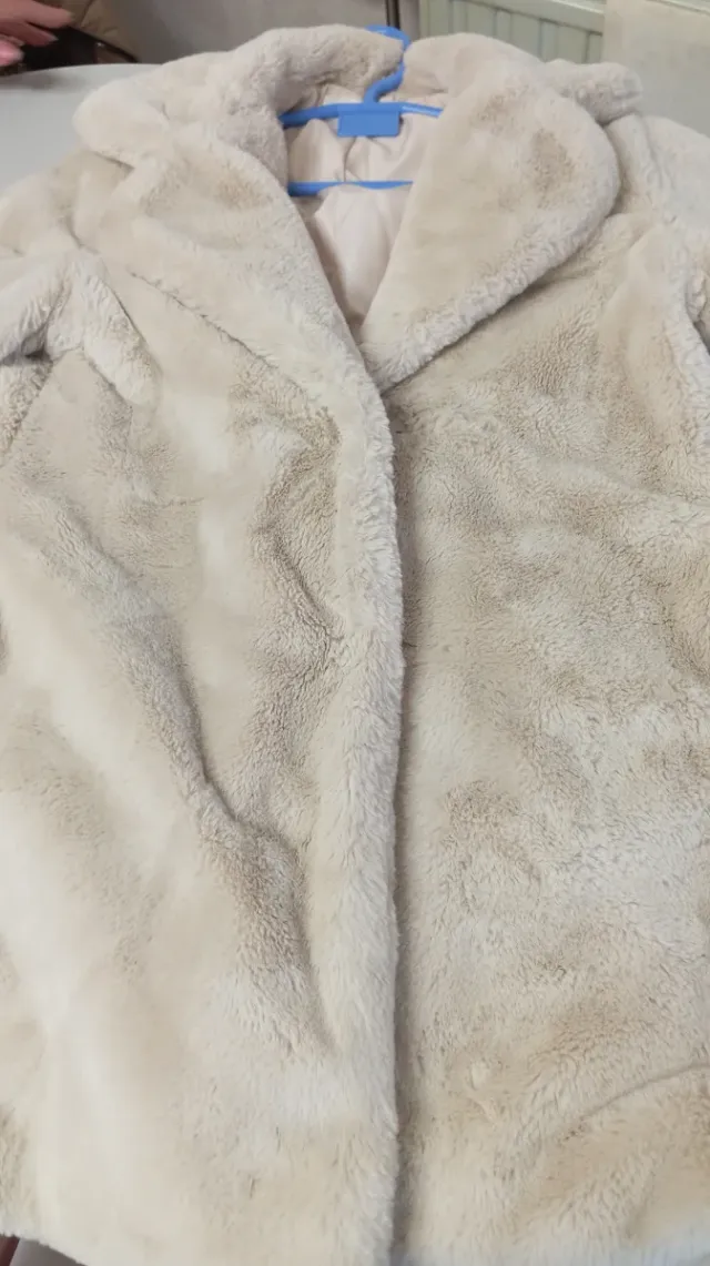 Abrigo mujer peluche beige talla M.