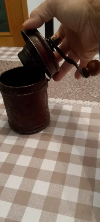 Molinillo de café antiguo