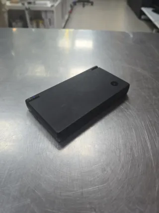 Nintendo DSi Negra + Cargador