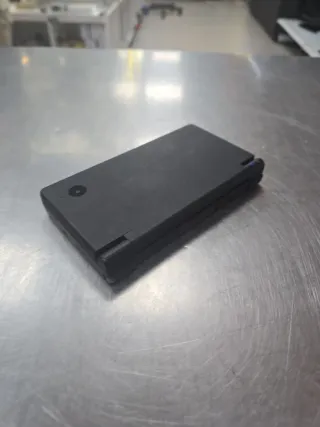 Nintendo DSi Negra + Cargador