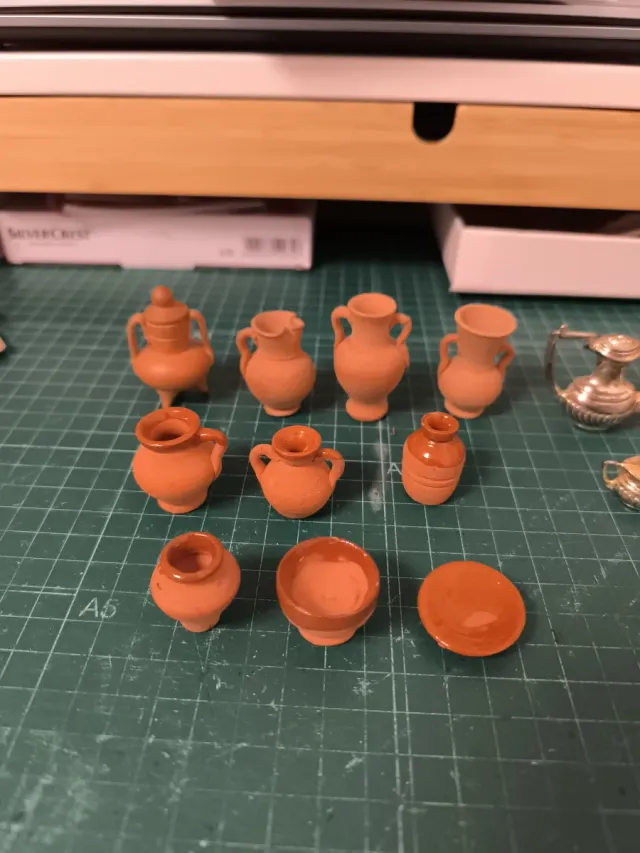 Miniature di terracotta: Giare e ciotole