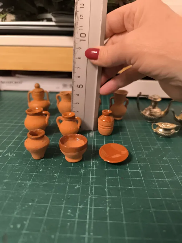 Miniature di terracotta: Giare e ciotole