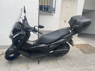 Yamaha NMAX 2024