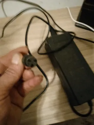 Cargador Patinete Eléctrico