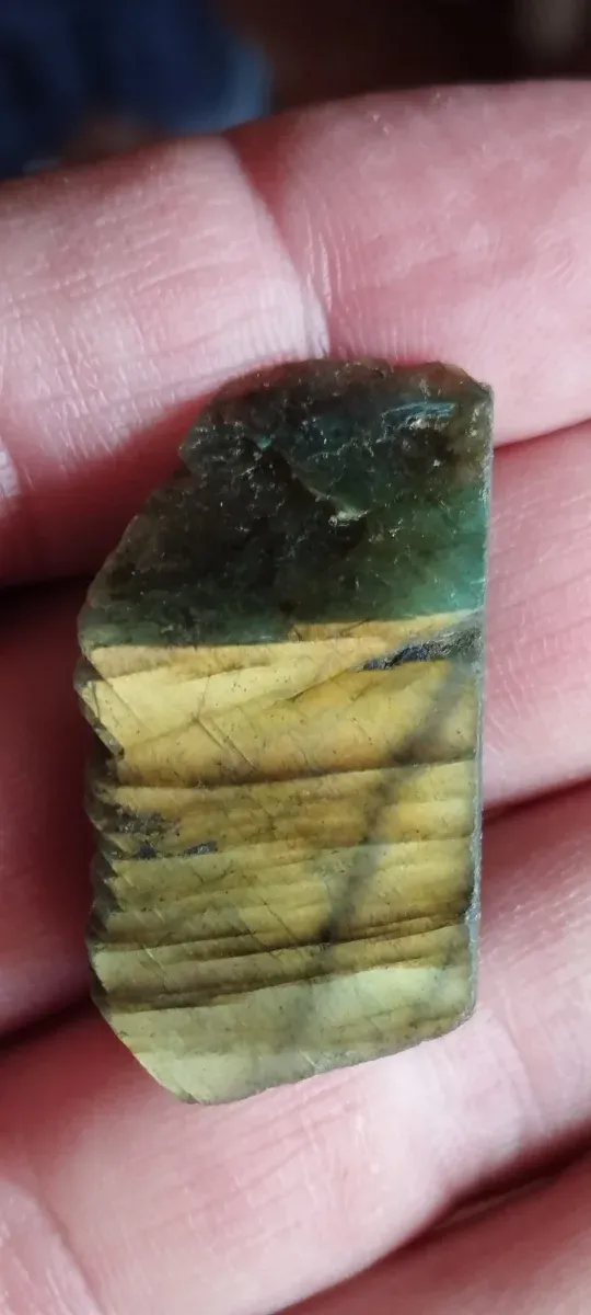 Labradorita Natural.