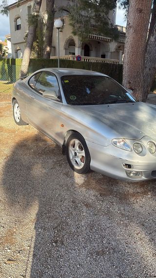 Hyundai Coupe 2001