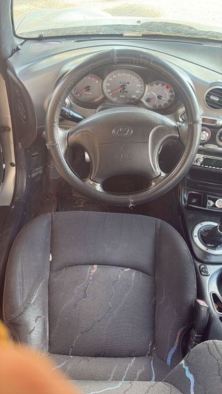 Hyundai Coupe 2001