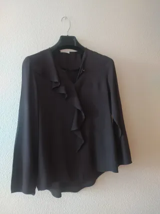 Blusa azul marino .Sin estrenar