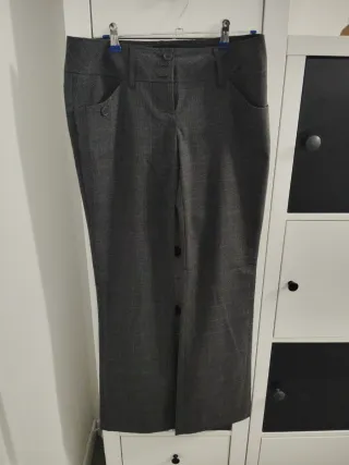 Pantalón de vestir gris a cuadros