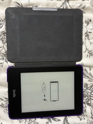 Libro electrónico Kindle morado