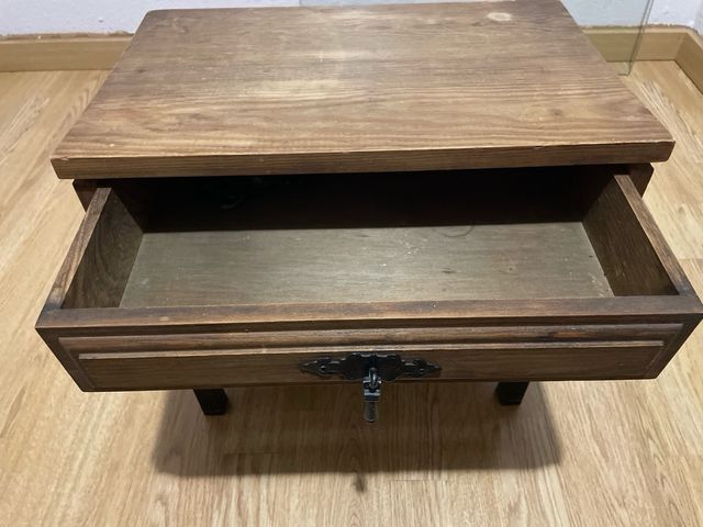 Mesilla de noche vintage