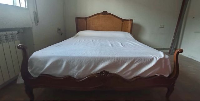 Cama de madera + colchón de regalo