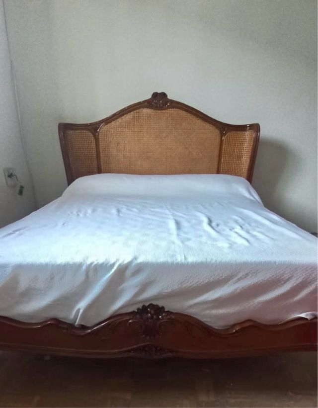 Cama de madera + colchón de regalo