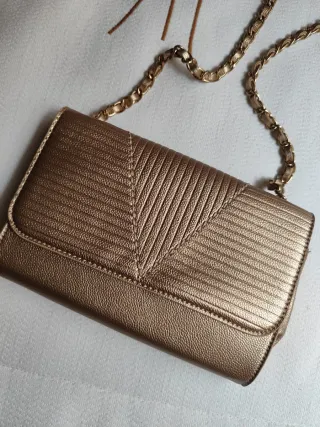 Bolso de fiesta dorado