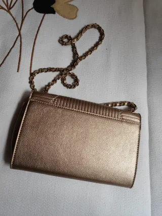 Bolso de fiesta dorado