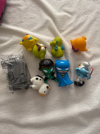Lote de Juguetes: Muñecas, Coche y Accesorios