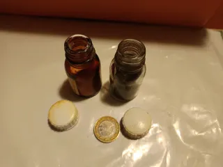 2 Botellines Farmacia Antiguos