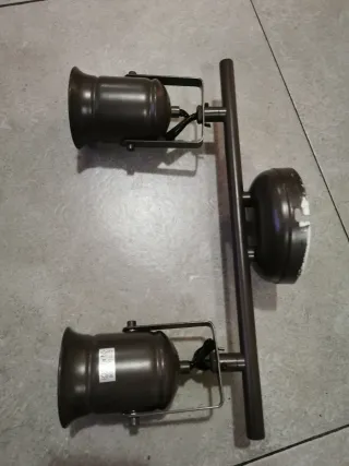 Lámpara 2 focos halógenas