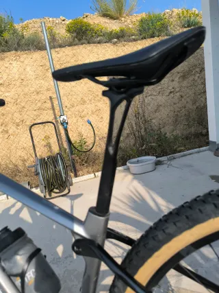 Berria Bravo 2025 AXS